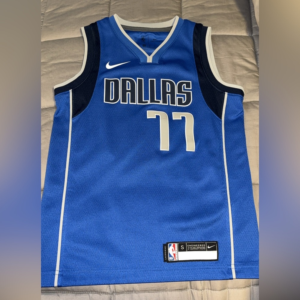 NBA Blue Swingman Jersey luca doncic